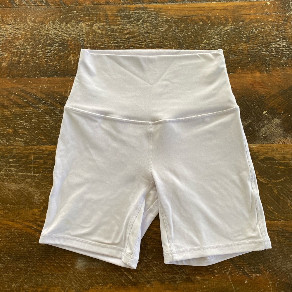 Lululemon Align Short 6” 💜